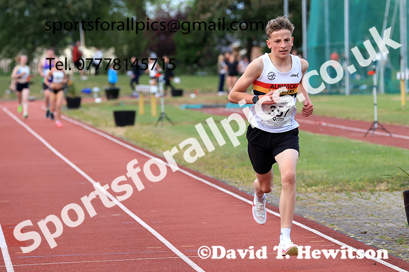 The 3000 metres, 2025 NEGP No 2, Monkton Stadium, Wednesday, May 28th. Photo: David T. Hewitson/Sports for All Pics